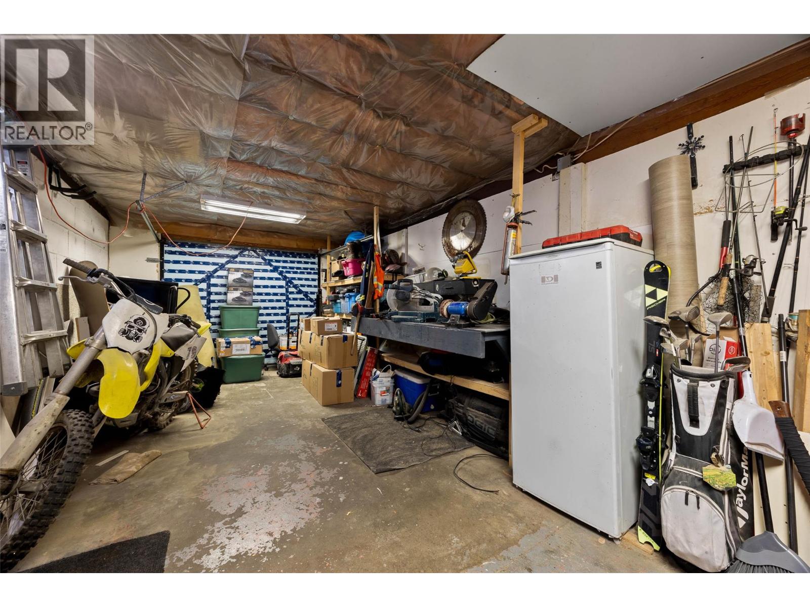 863 DEVER Drive, Kamloops