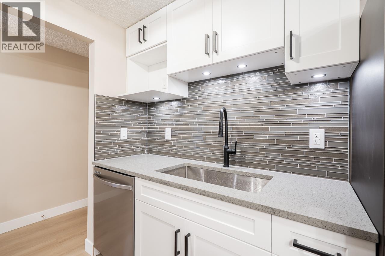 #254-7293 MOFFATT Road, Richmond