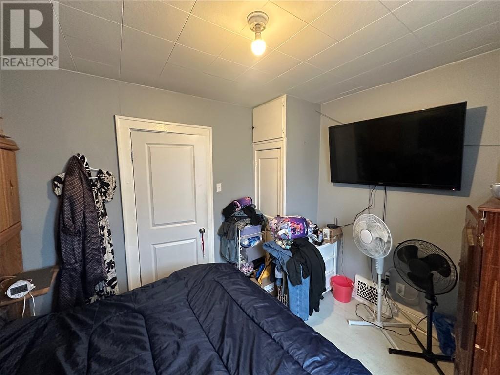 391 SUFFOLK LANE - 21
