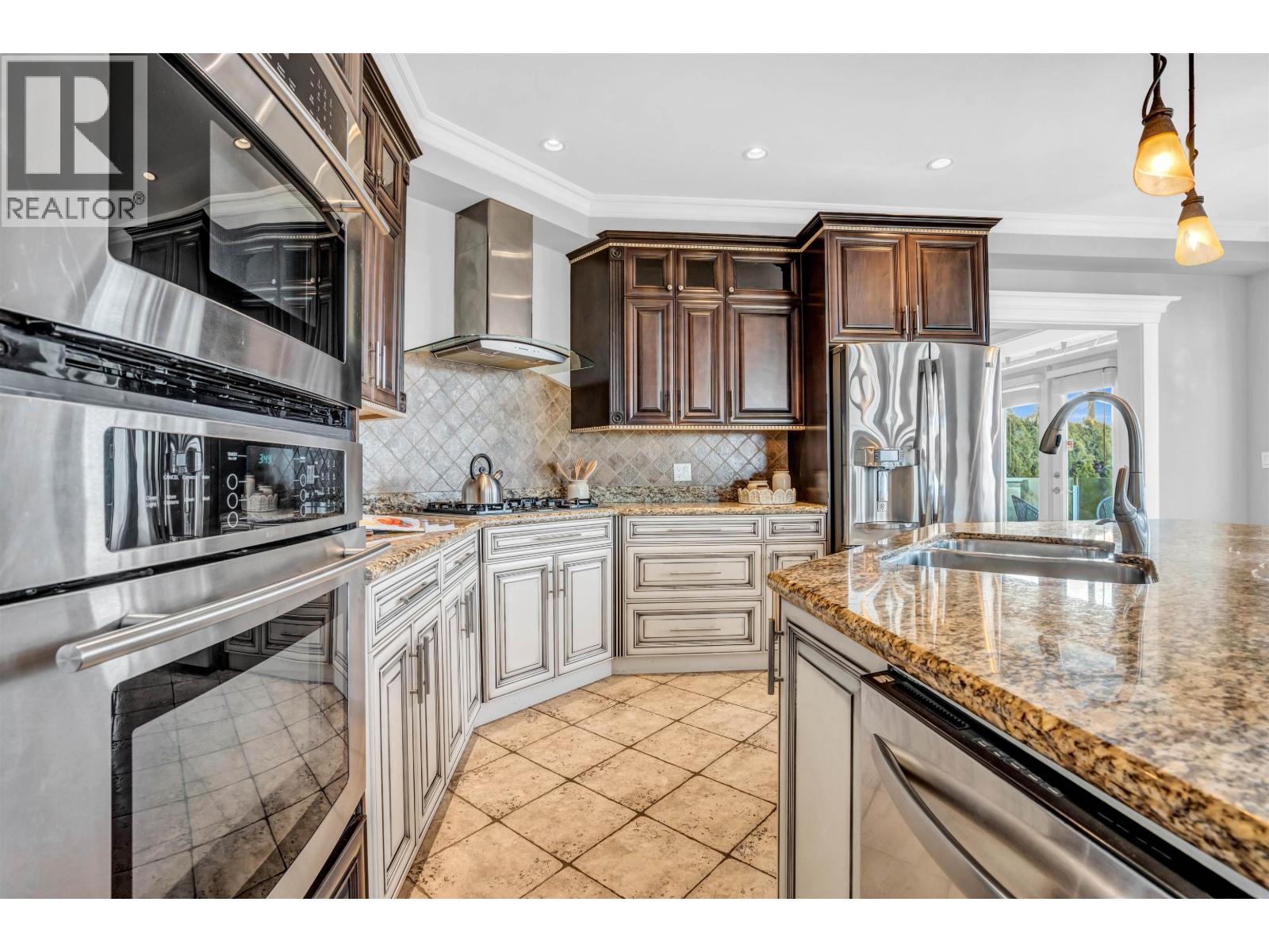 1197 FULTON AVENUE, West Vancouver