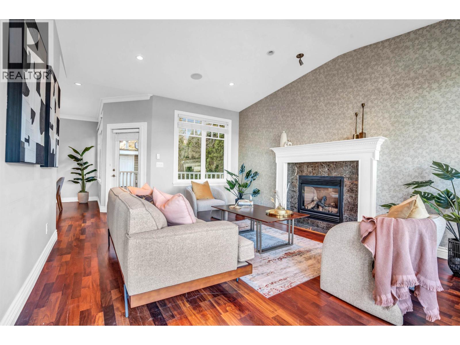 1197 FULTON AVENUE, West Vancouver