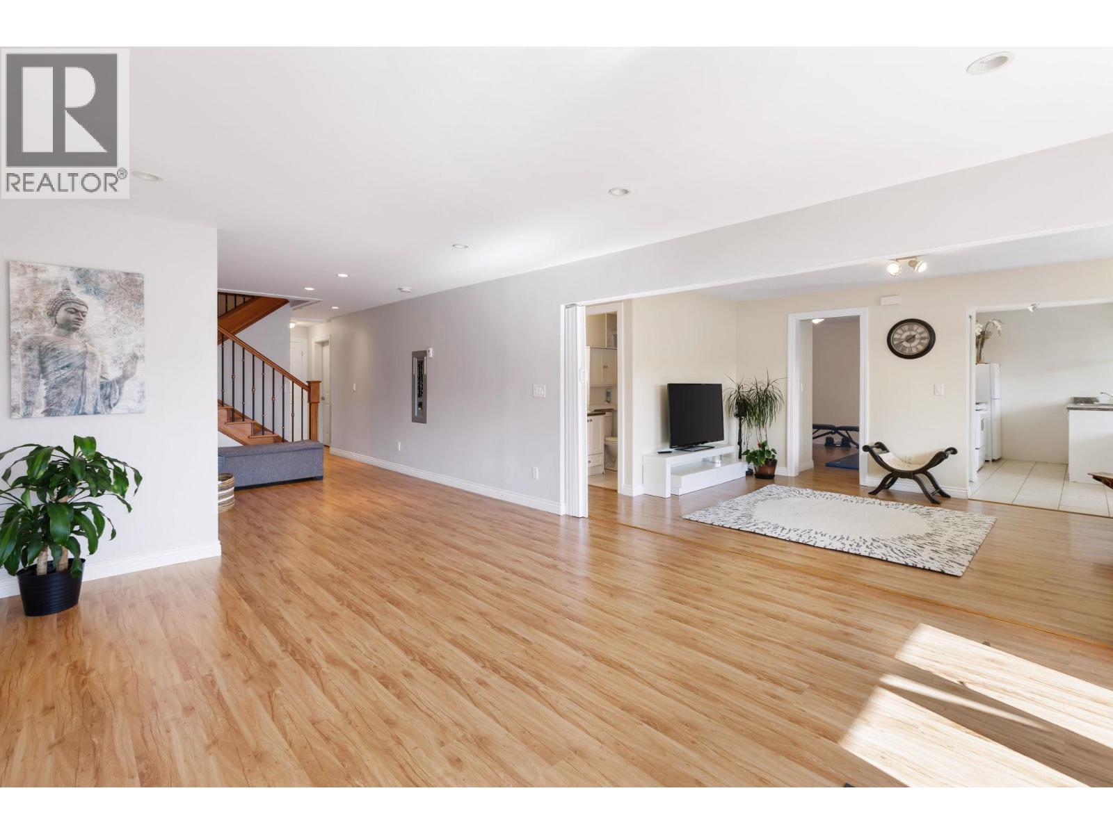 1197 FULTON AVENUE, West Vancouver