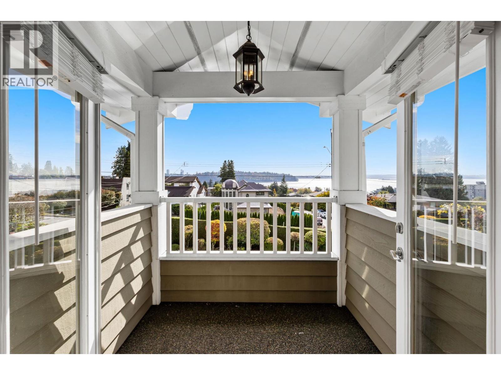 1197 FULTON AVENUE, West Vancouver