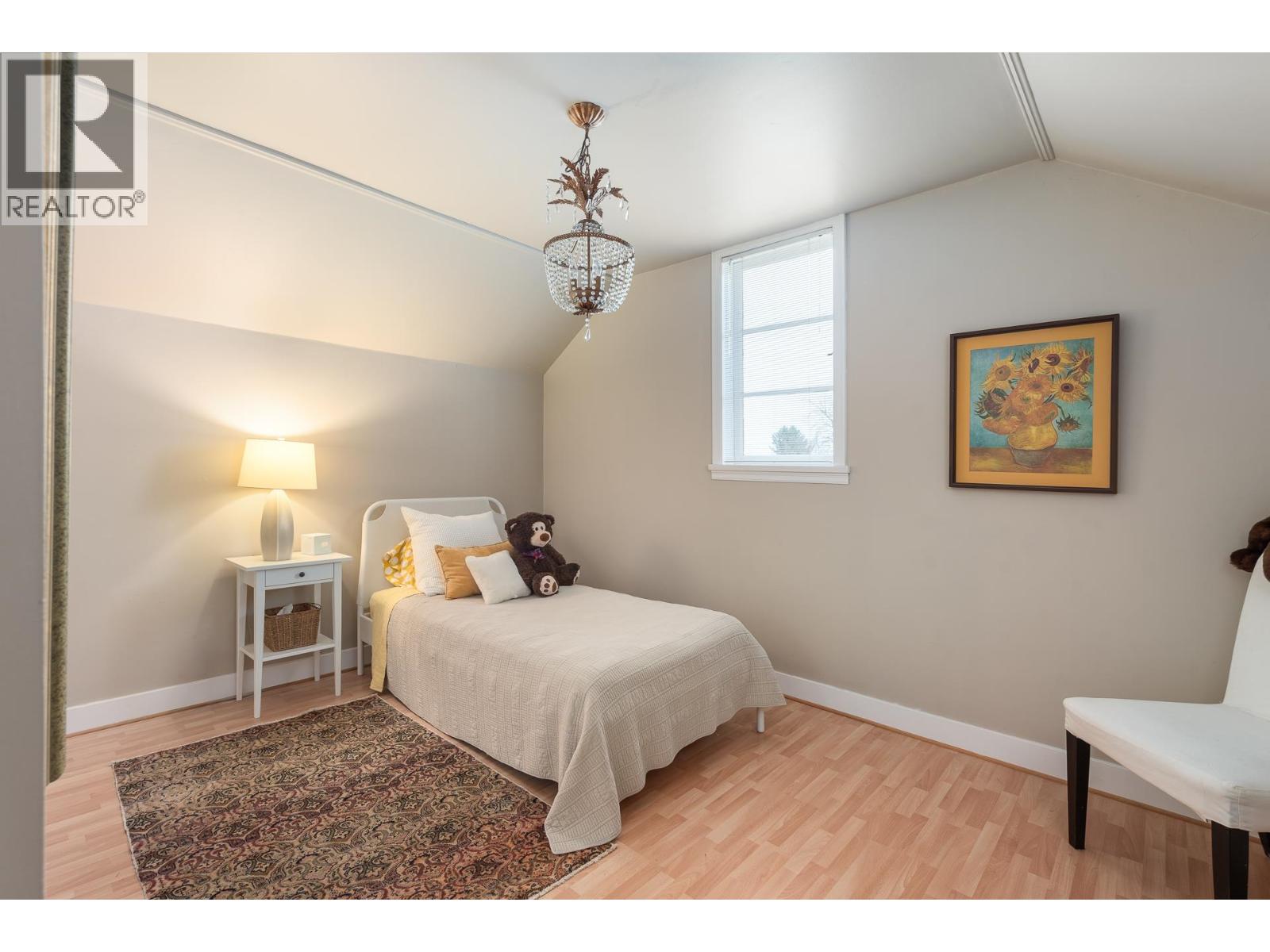 438 FOURTH STREET, New Westminster