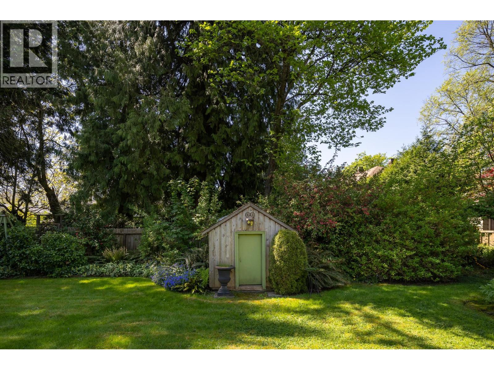 438 FOURTH STREET, New Westminster