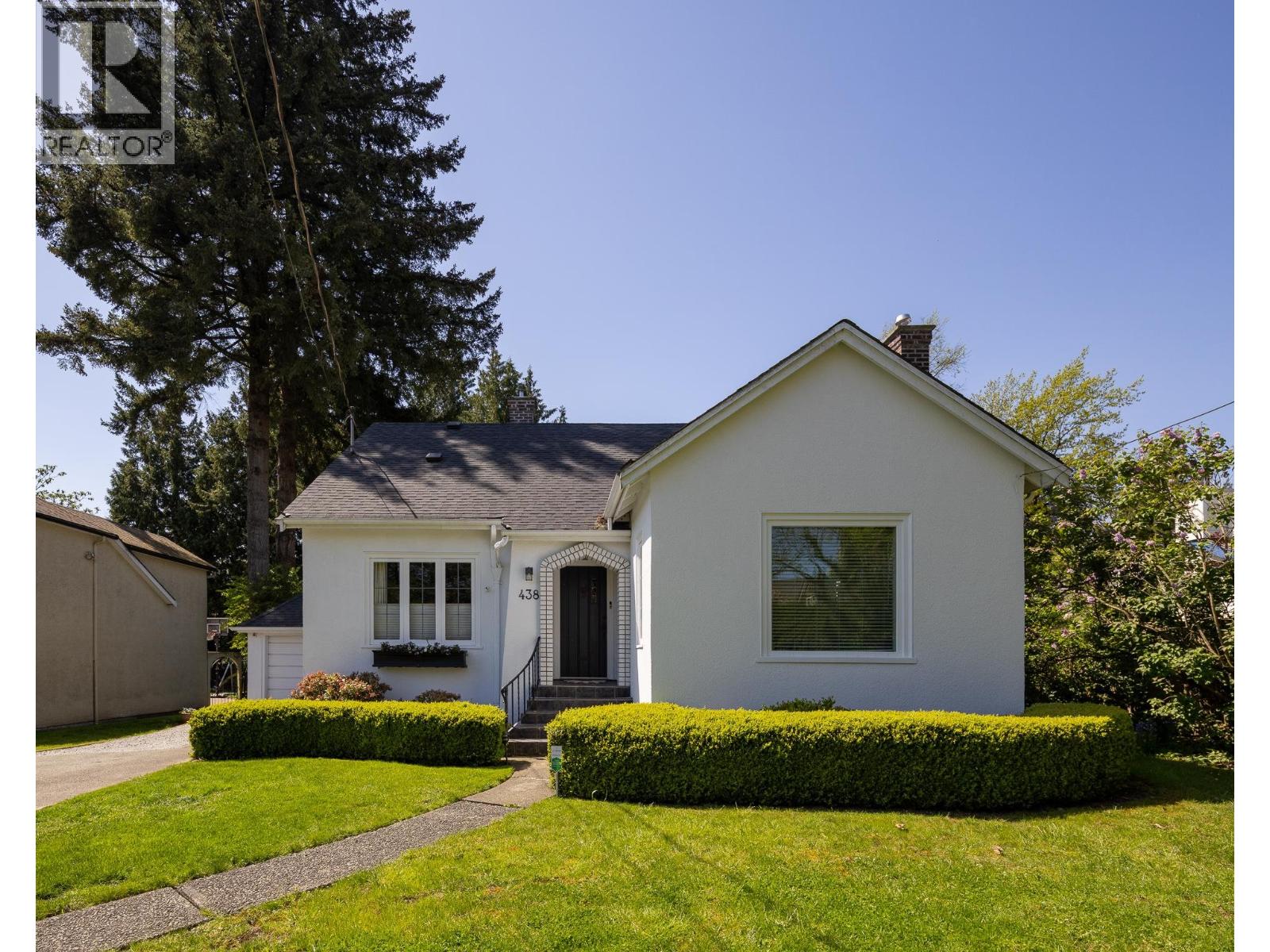 438 FOURTH STREET, New Westminster