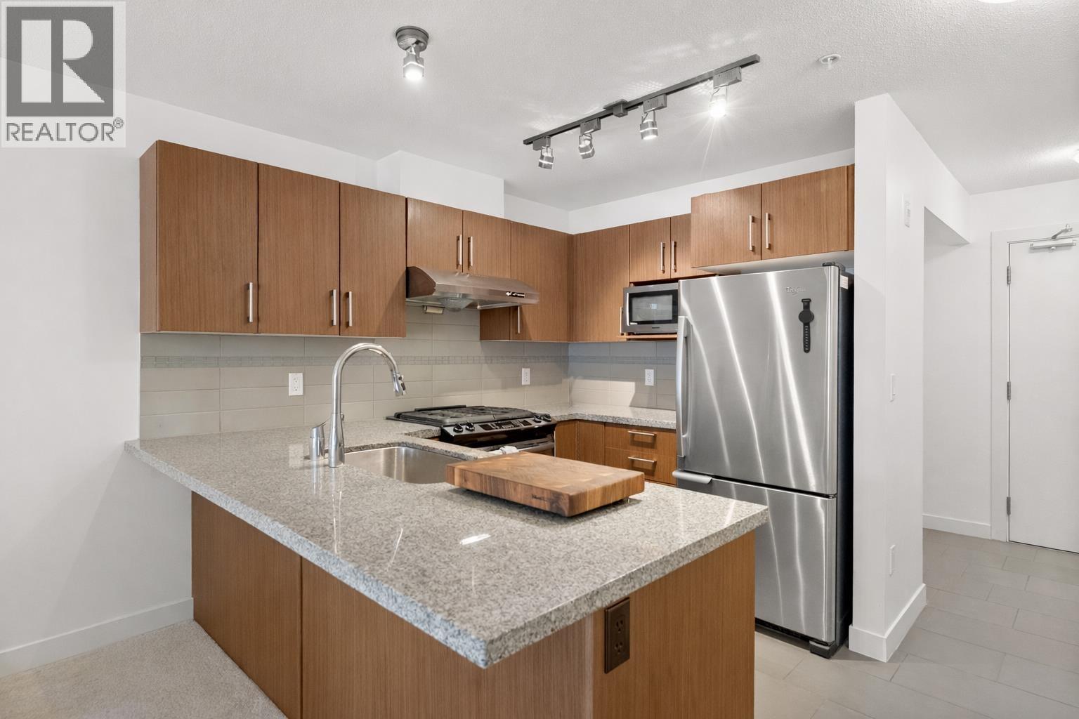 #307-6828 ECKERSLEY Road, Richmond