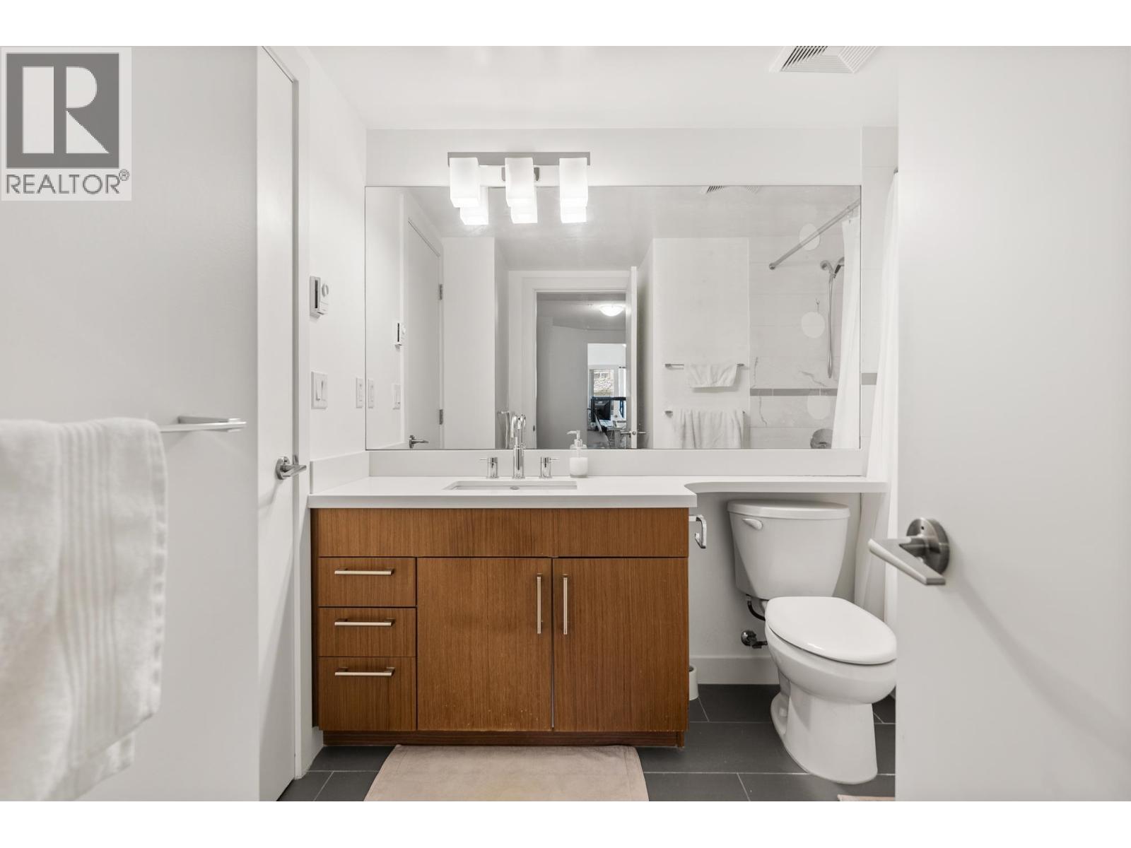 #307-6828 ECKERSLEY Road, Richmond