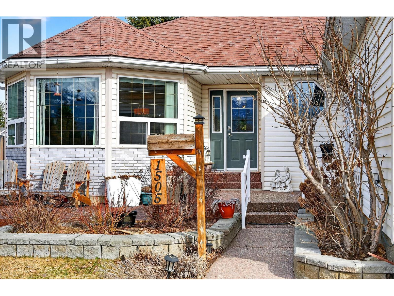 1505 Cedar Street, Golden