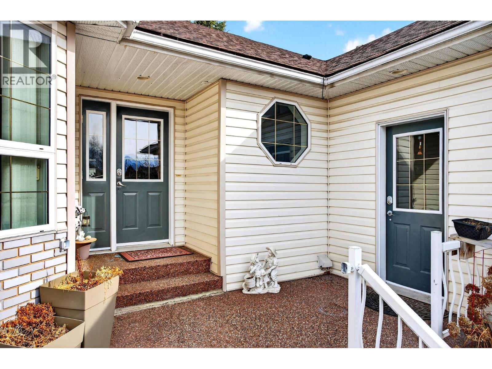 1505 Cedar Street, Golden