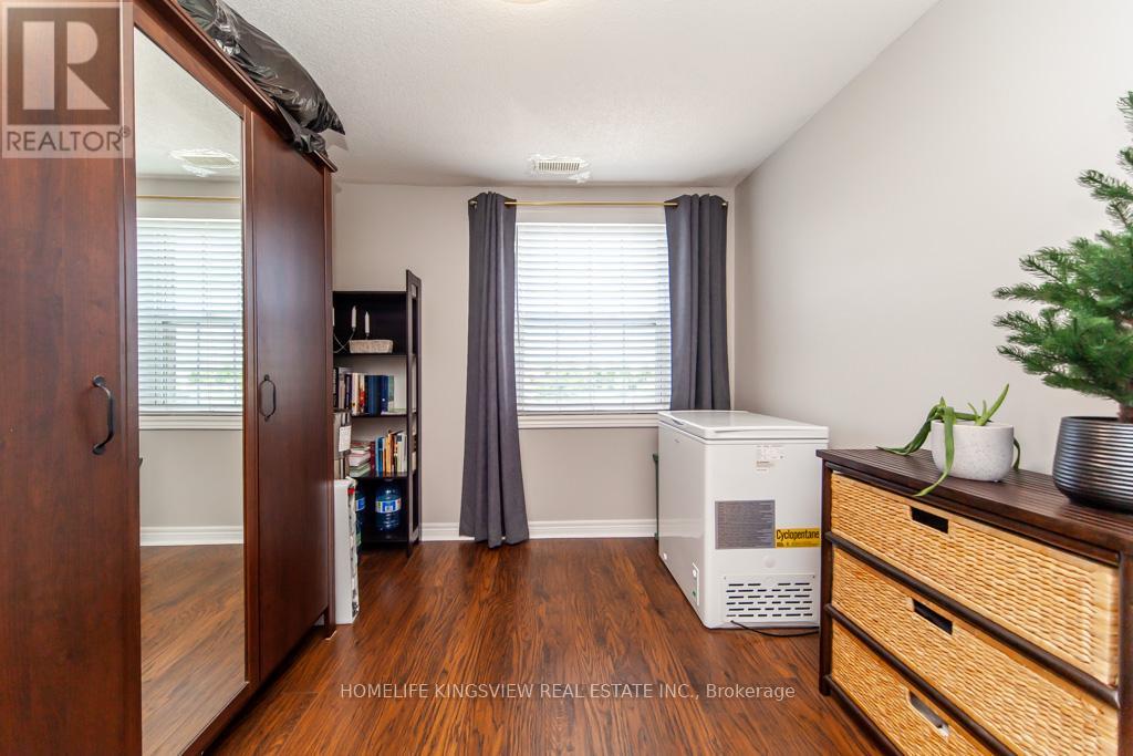 #301 7428 MARKHAM ROAD - 22