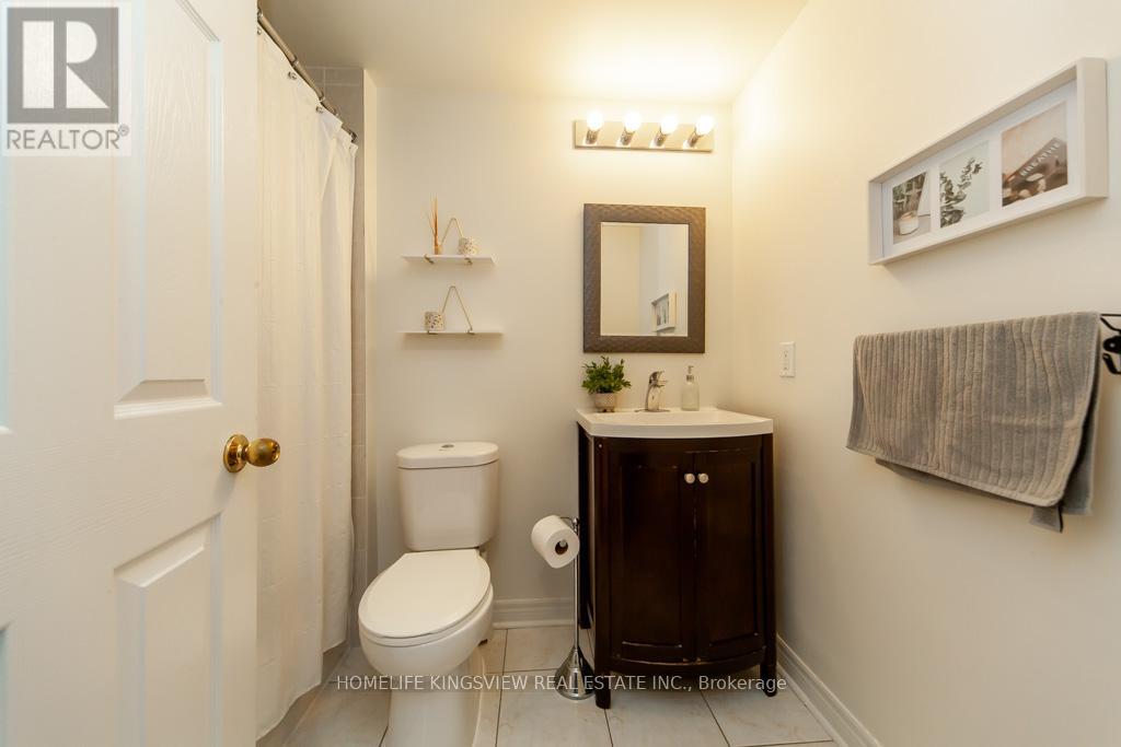 #301 7428 MARKHAM ROAD - 24