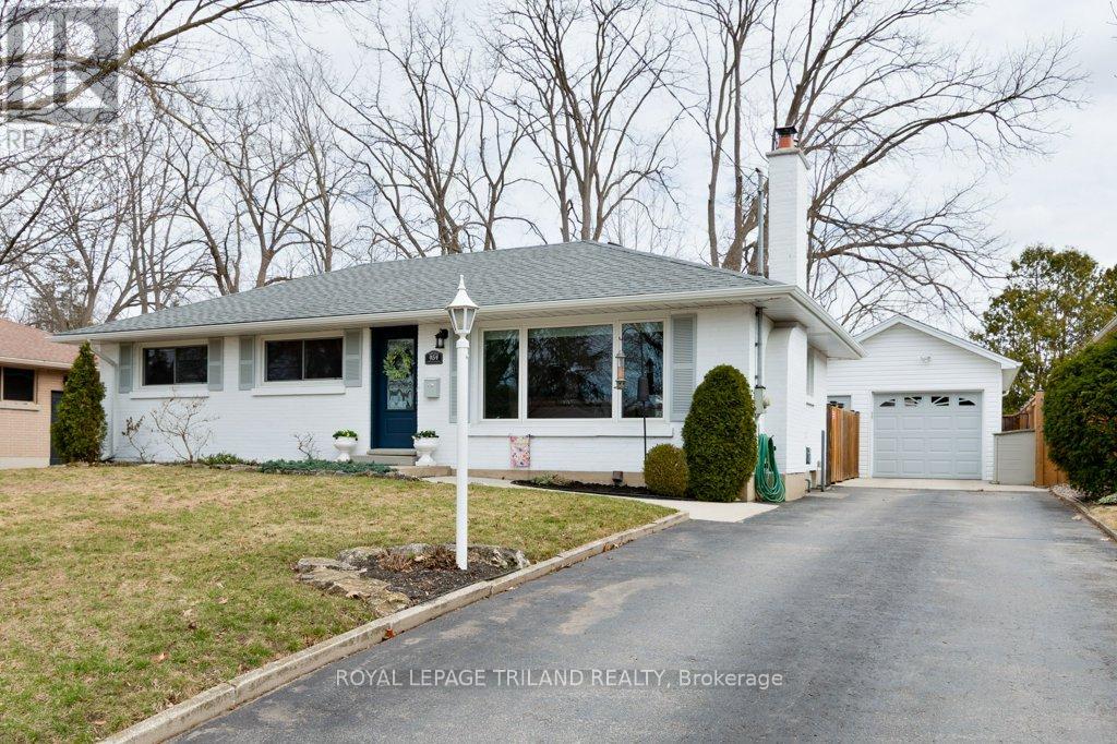 454 JELLICOE CRESCENT