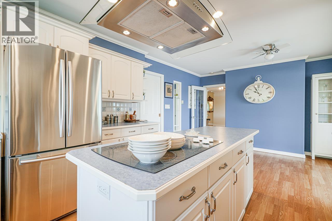 House in Maple Ridge - Image 24