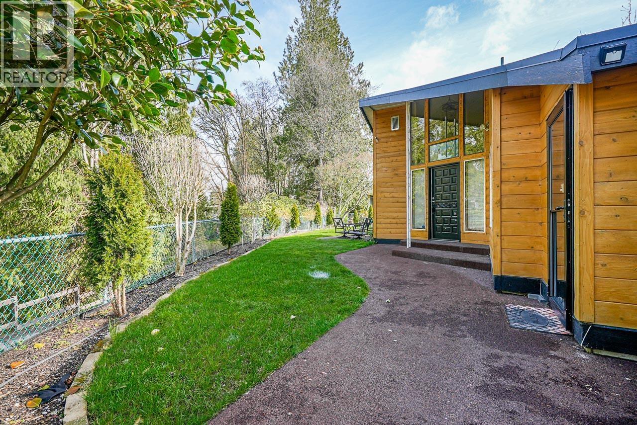 House in Maple Ridge - Image 35