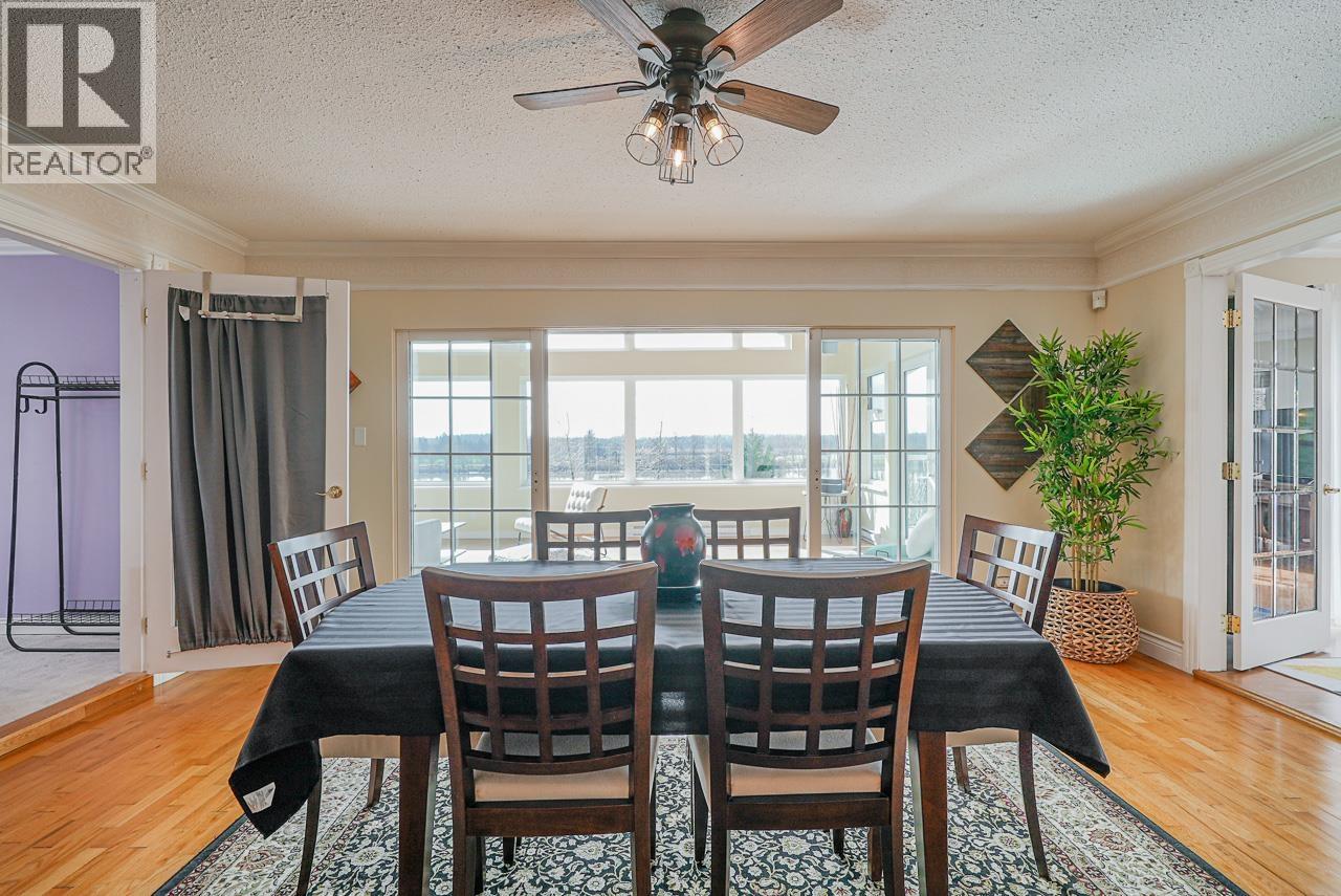 House in Maple Ridge - Image 17