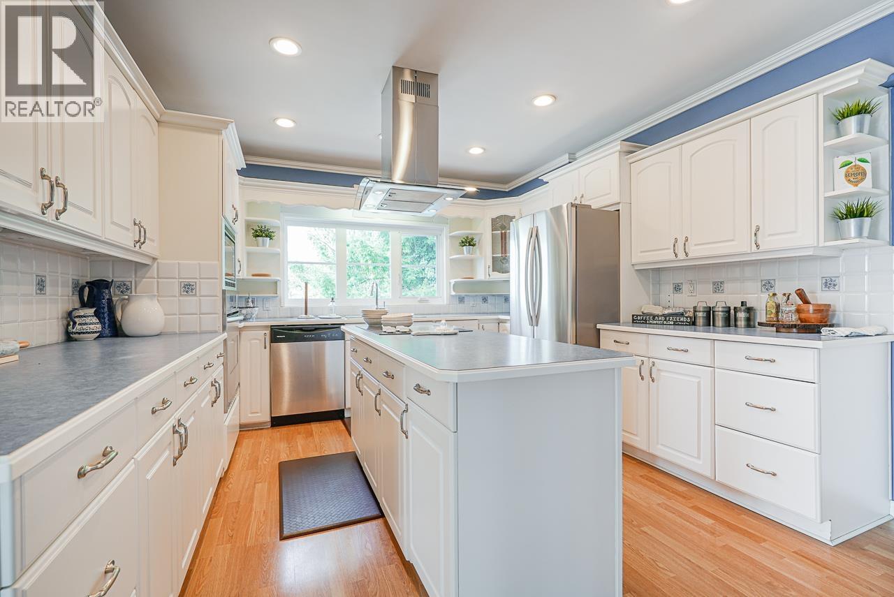 House in Maple Ridge - Image 26