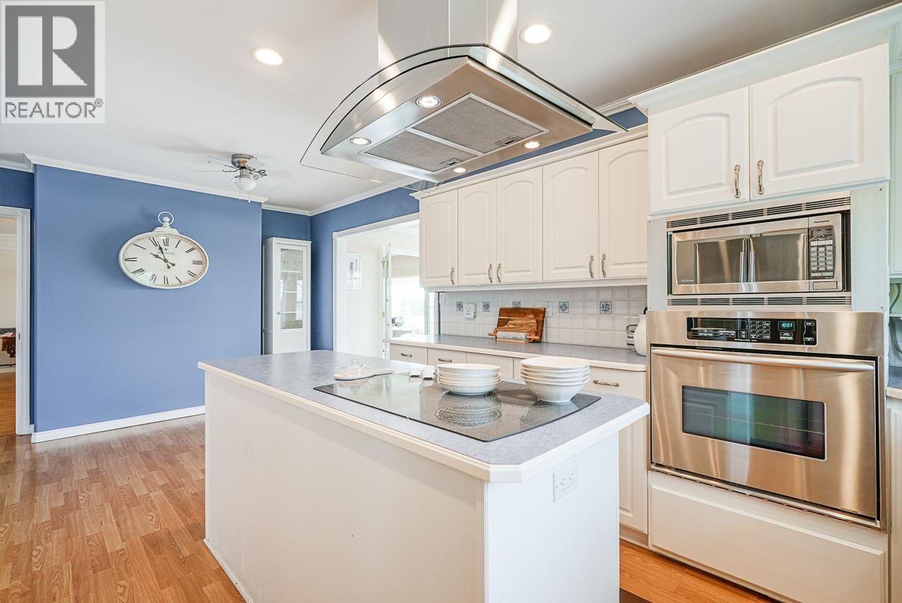 House in Maple Ridge - Image 25