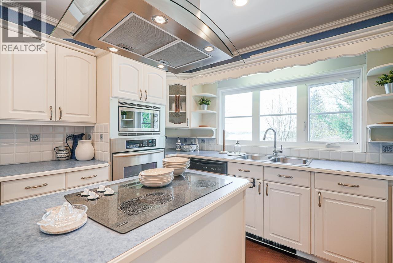 House in Maple Ridge - Image 23