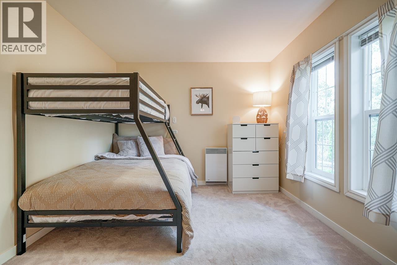 House in Maple Ridge - Image 32