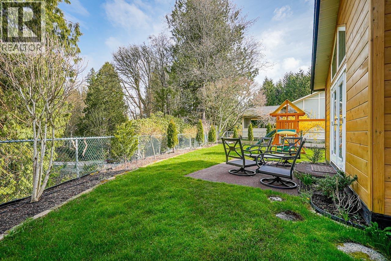 House in Maple Ridge - Image 36