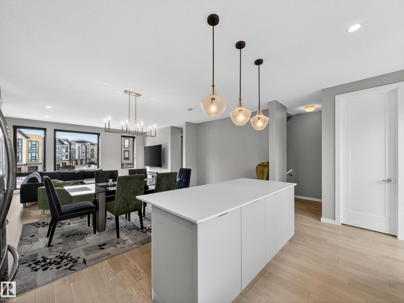 #5 1304 RUTHERFORD RD SW, Edmonton