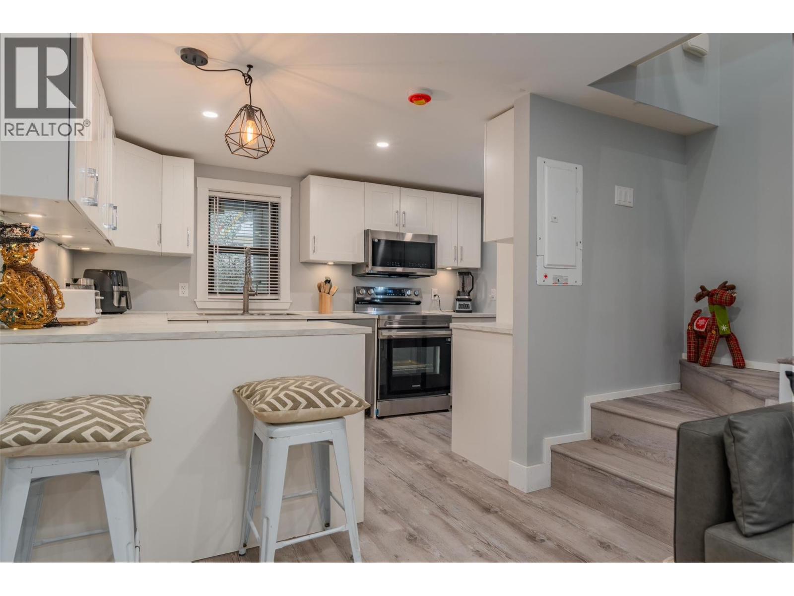 621 TURNER STREET - 4