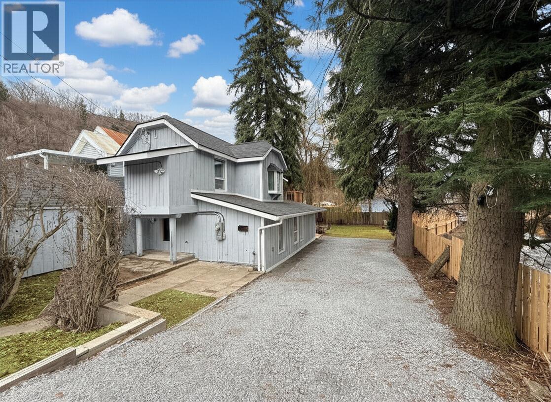 621 TURNER STREET - 27