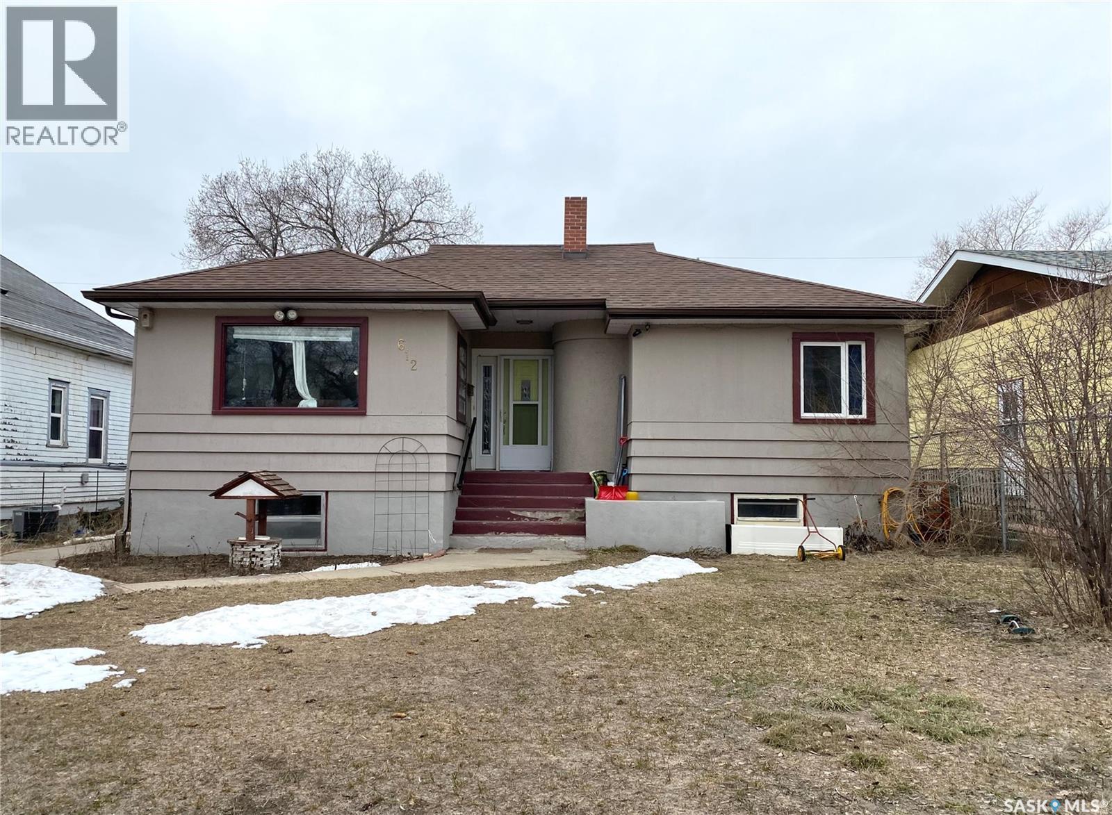 612 2ND AVENUE NW, Swift Current, Saskatchewan
