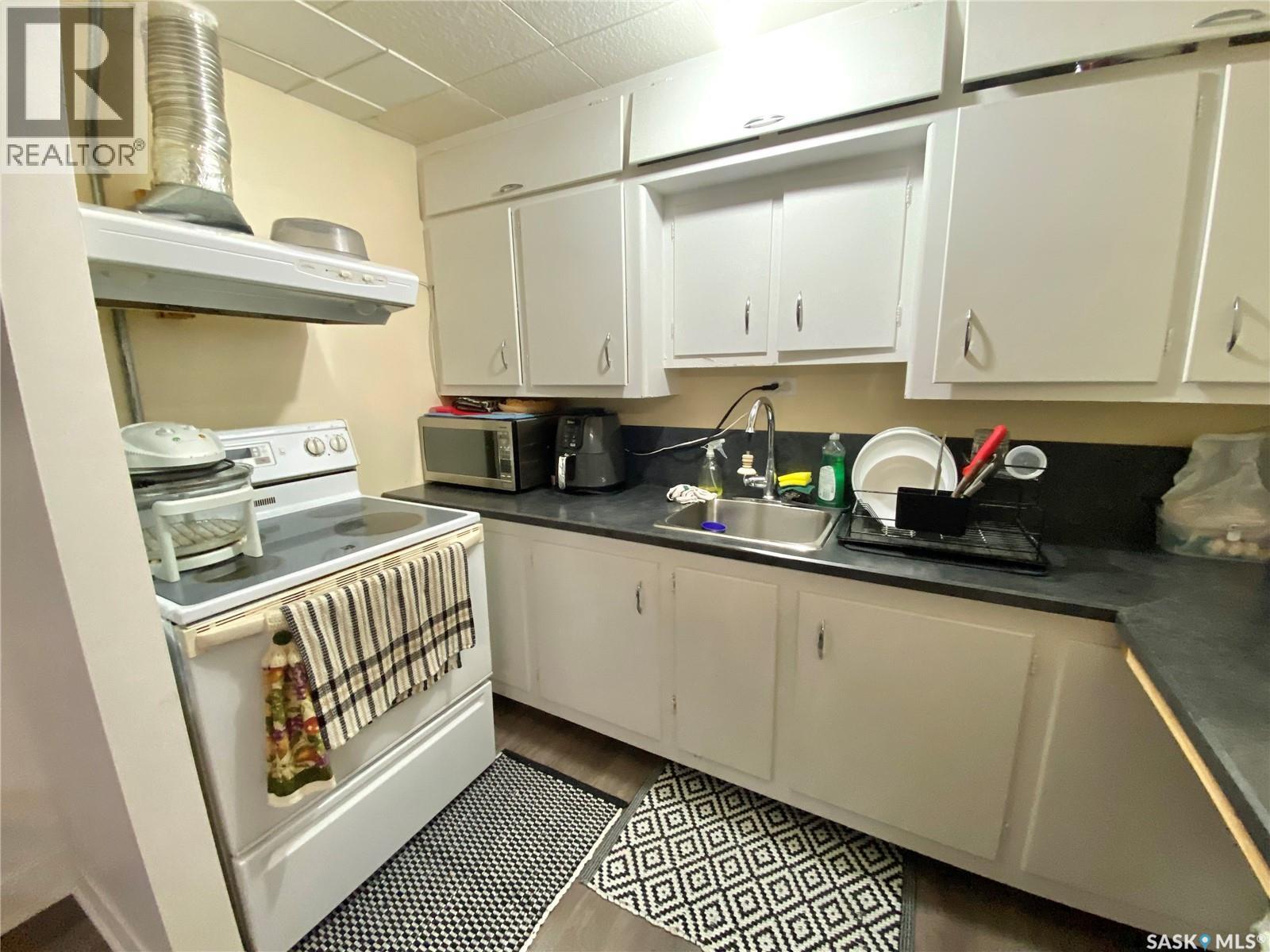 Single Family House Bungalow for Sale in  ND AVENUE NW Swift Current 