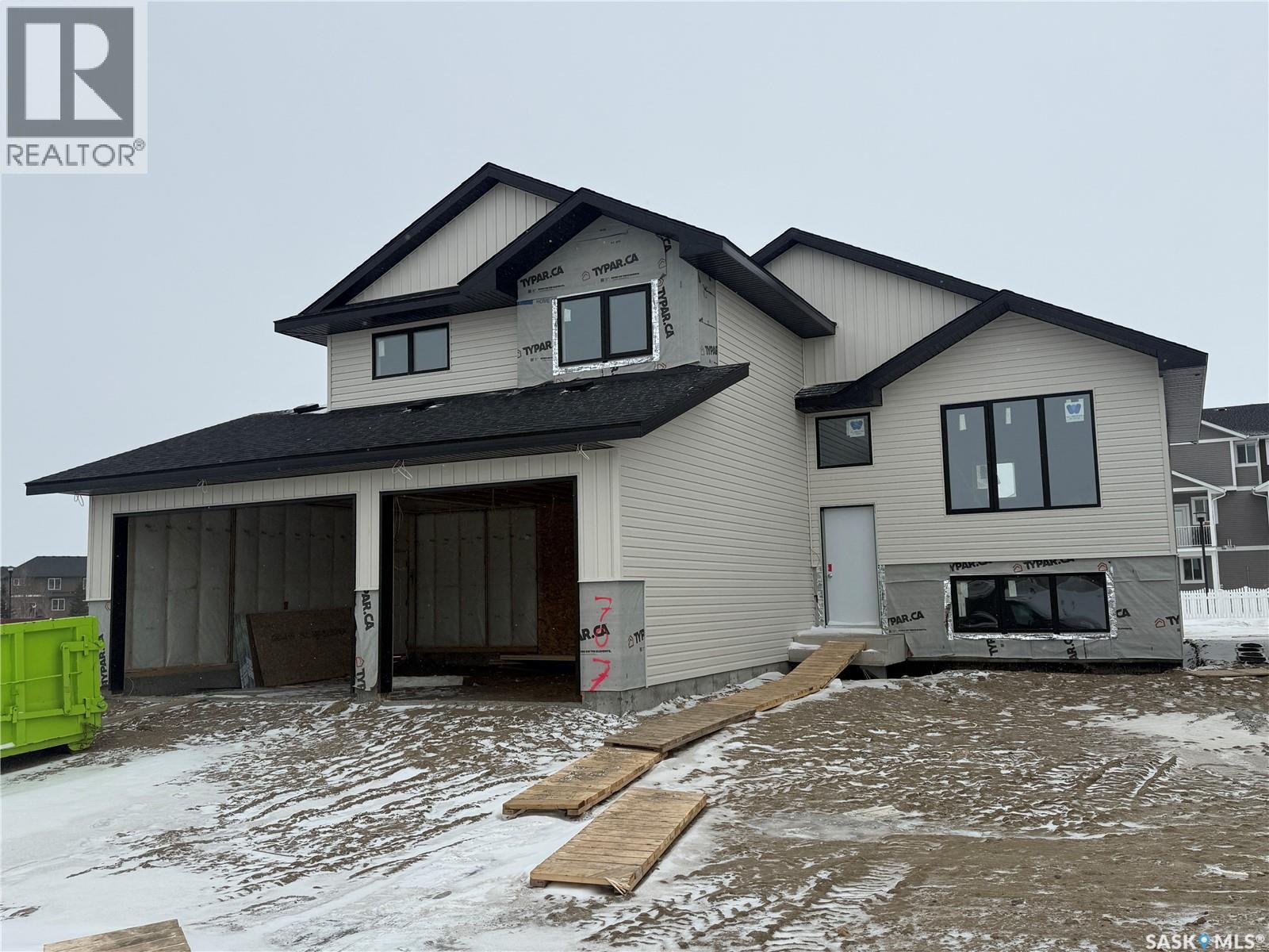 707 BALLESTEROS CRESCENT - 1