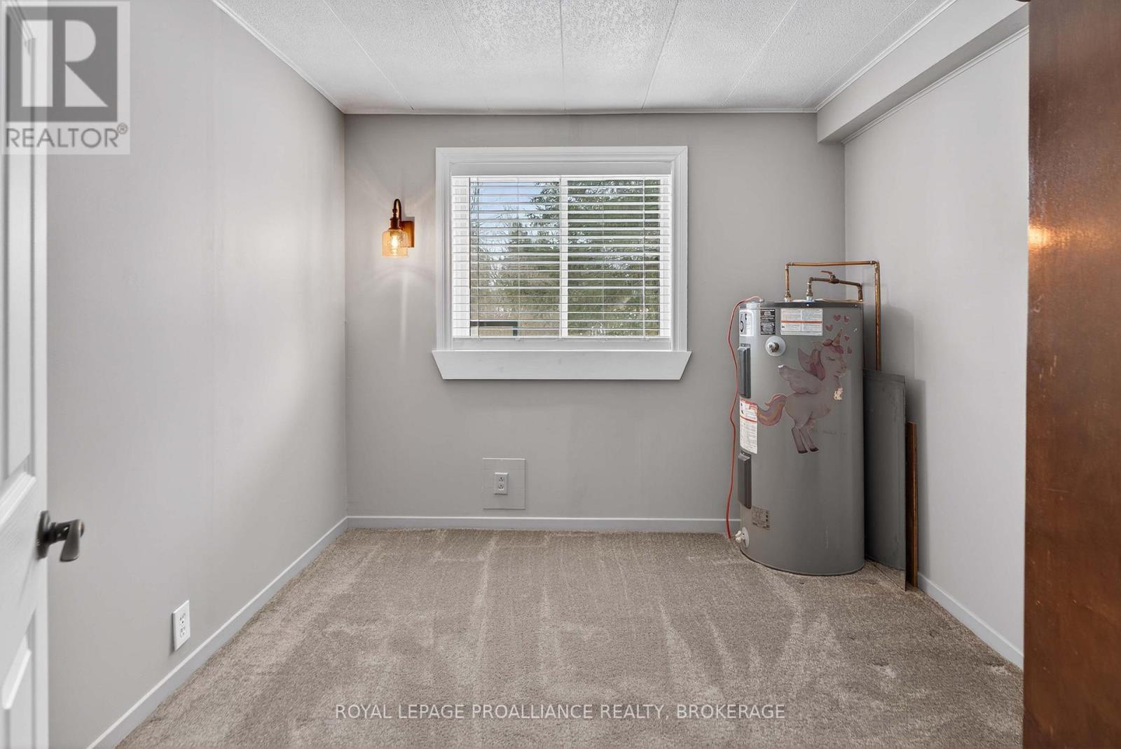 1040 ANTOINE ROAD - 16