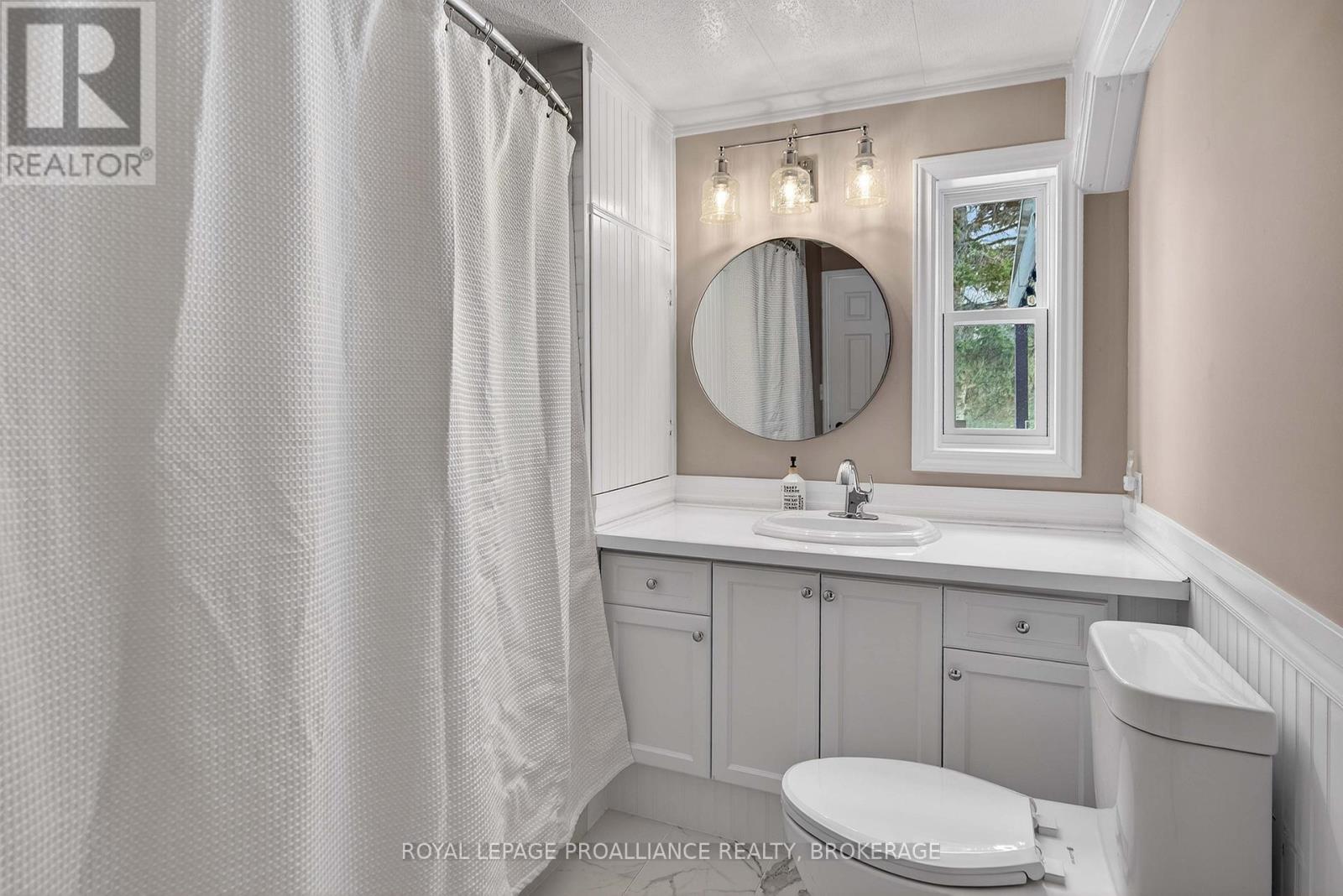 1040 ANTOINE ROAD - 18