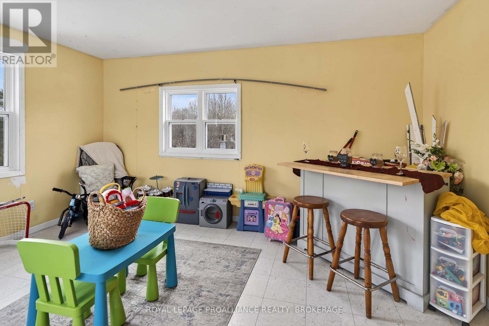 1040 ANTOINE ROAD - 31