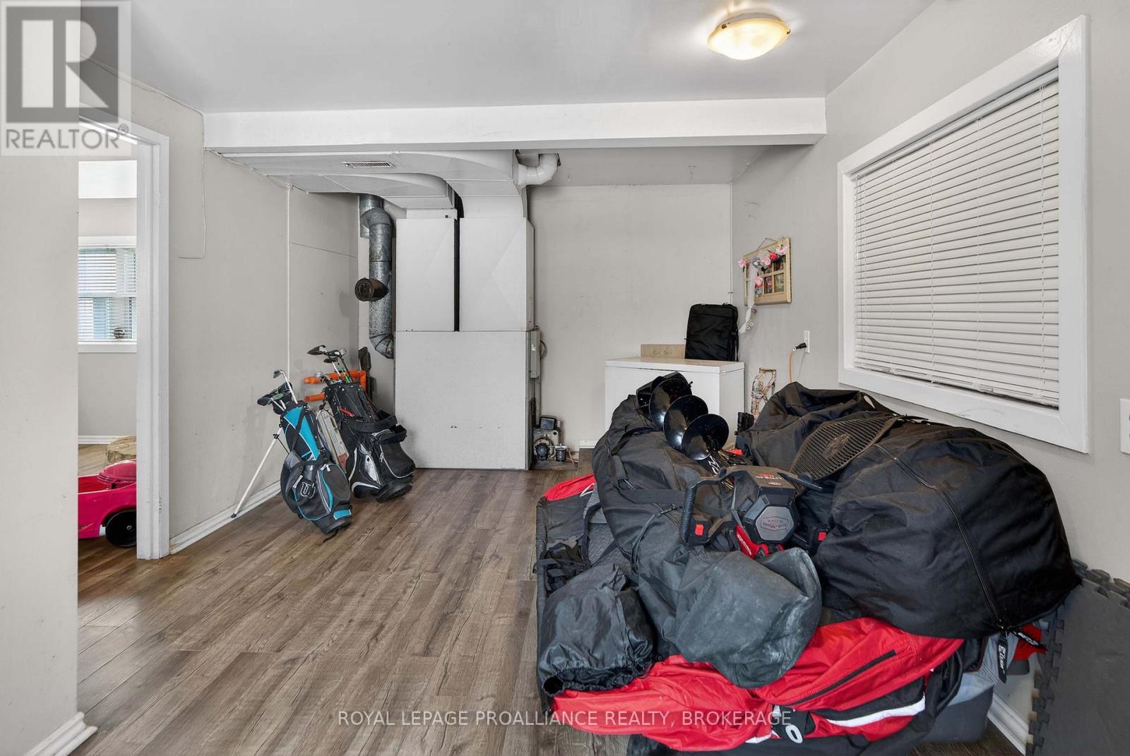 1040 ANTOINE ROAD - 29