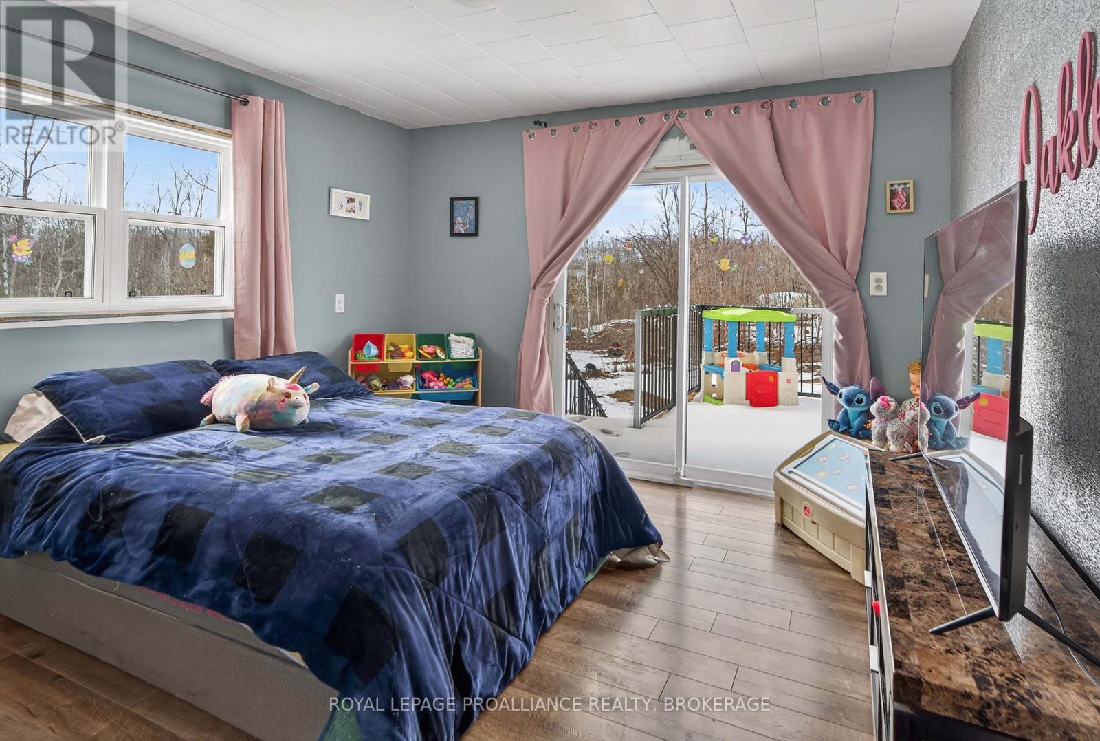 1040 ANTOINE ROAD - 39