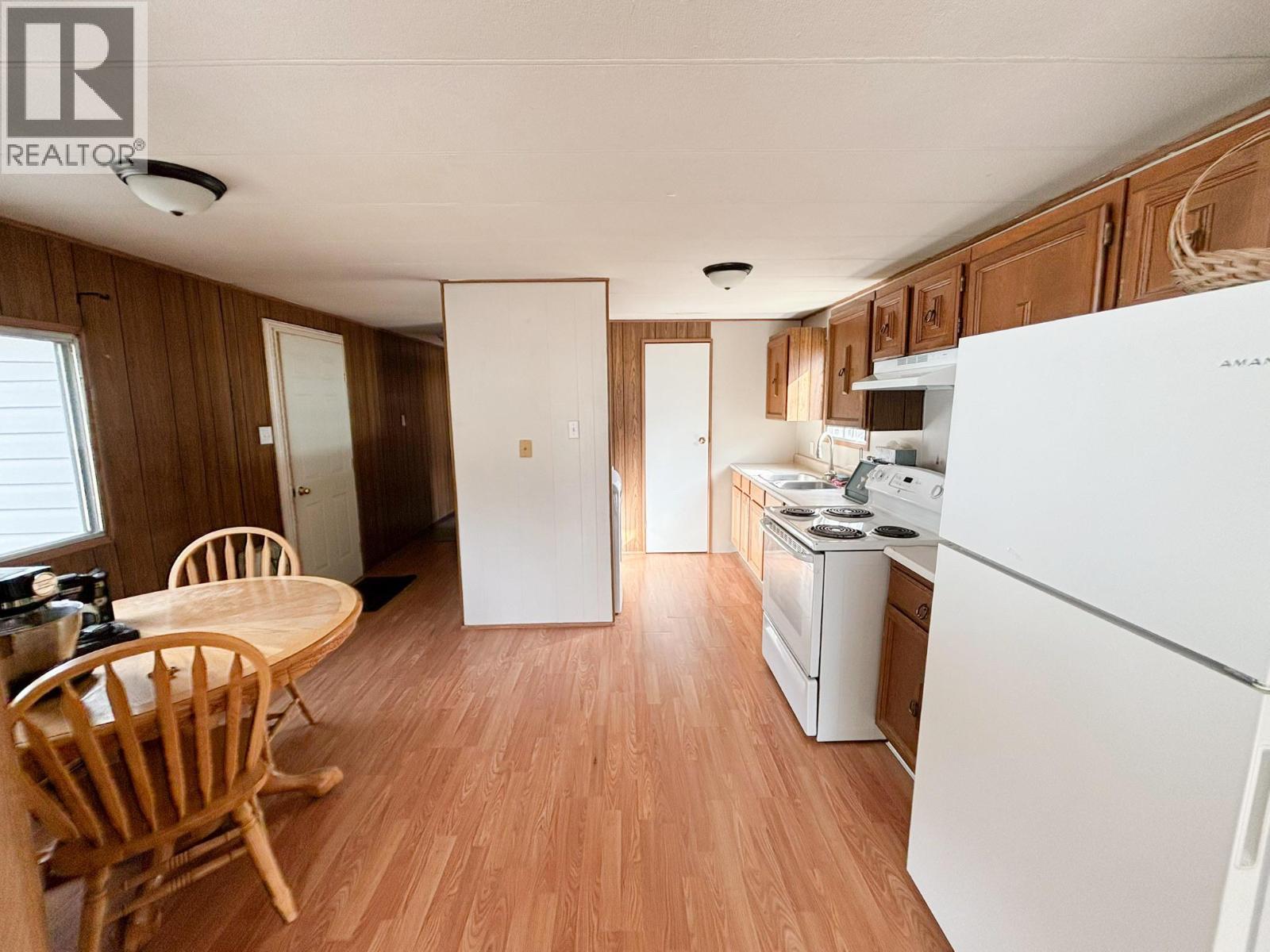 5 Royal Oak Drive Unit# 5, Salmo