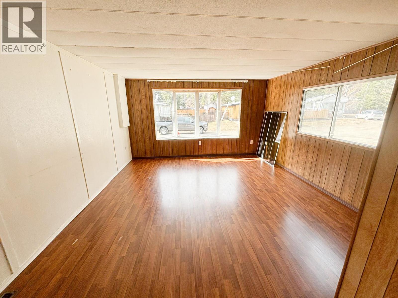 5 Royal Oak Drive Unit# 5, Salmo