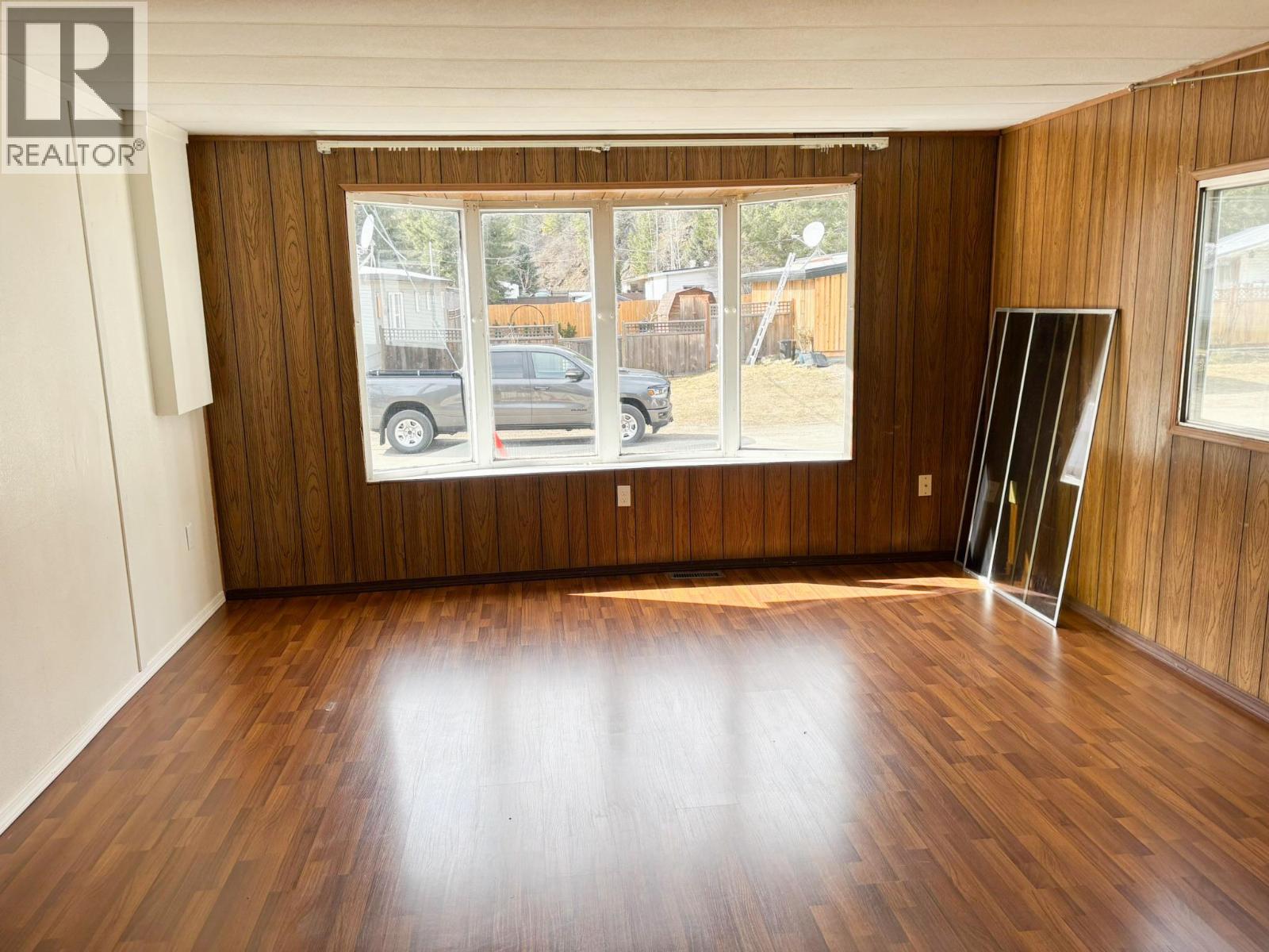 5 Royal Oak Drive Unit# 5, Salmo