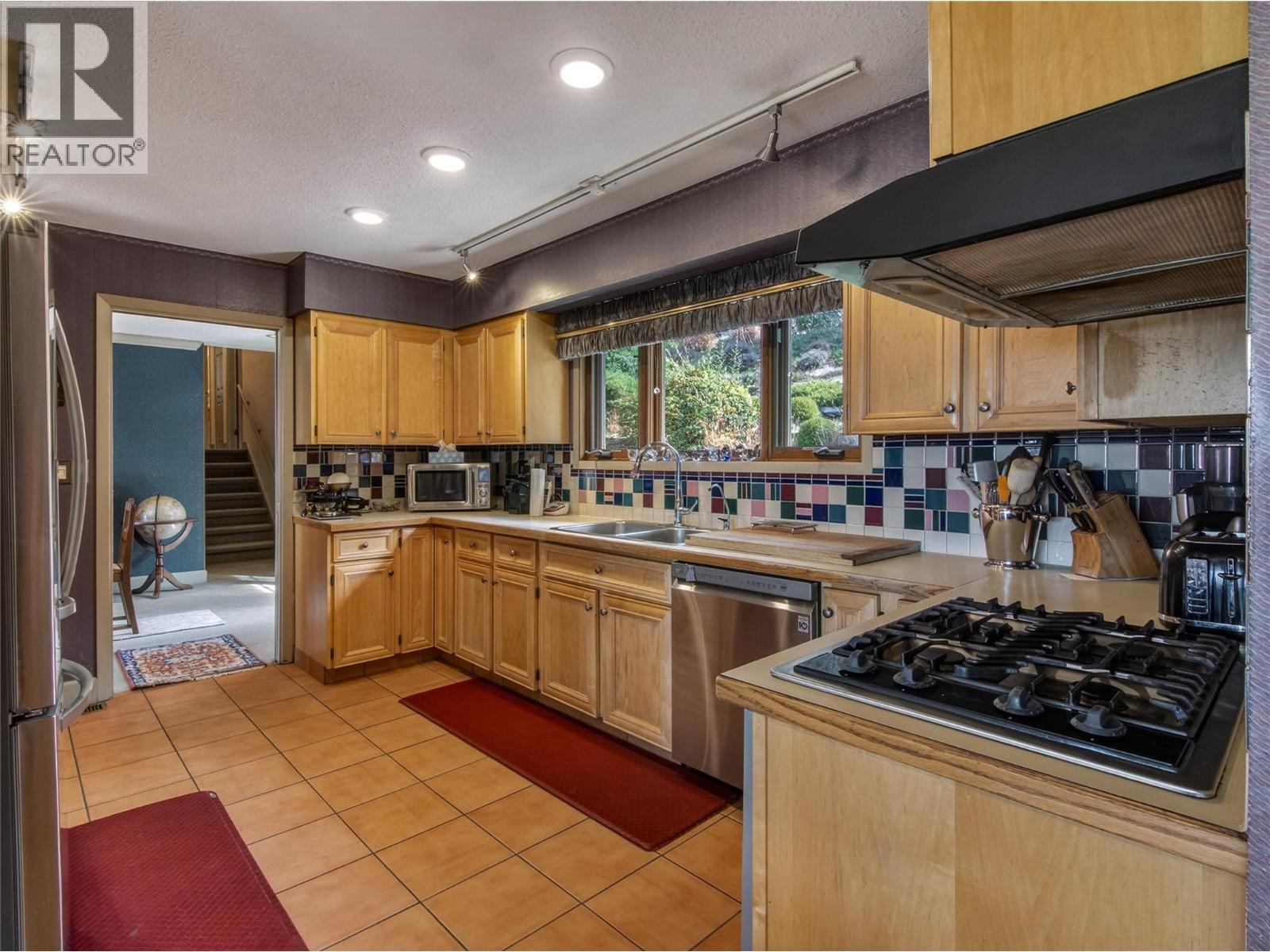 1910 Sutherland Road, Penticton