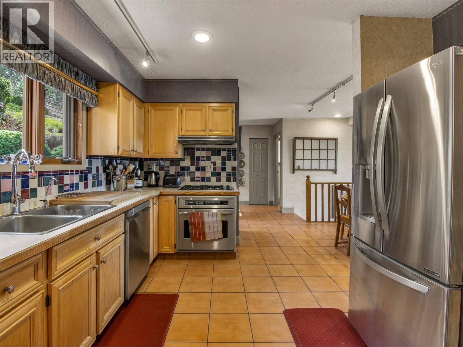 1910 Sutherland Road, Penticton