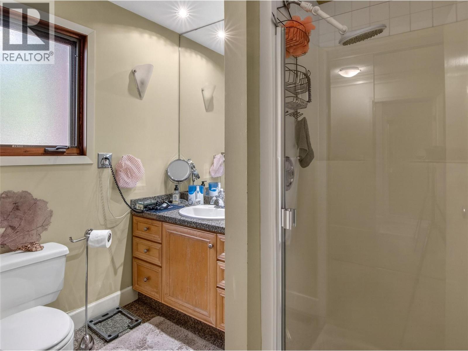 1910 Sutherland Road, Penticton