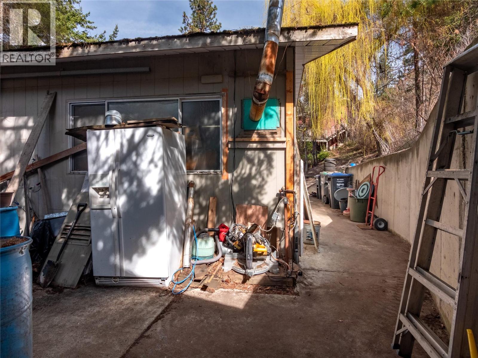 1910 Sutherland Road, Penticton