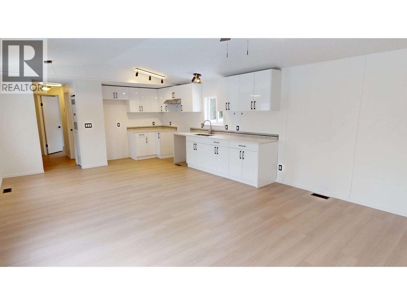 #24 654 NORTH FRASER DRIVE - 6