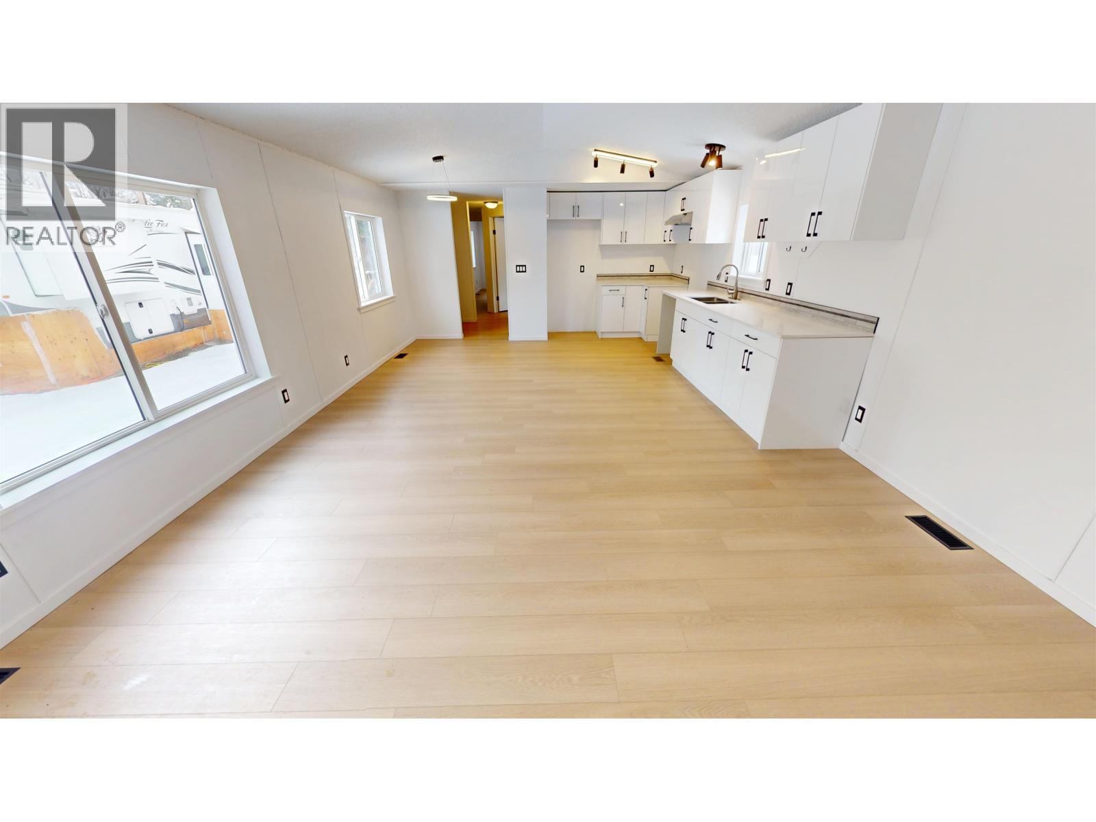 #24 654 NORTH FRASER DRIVE - Image 3