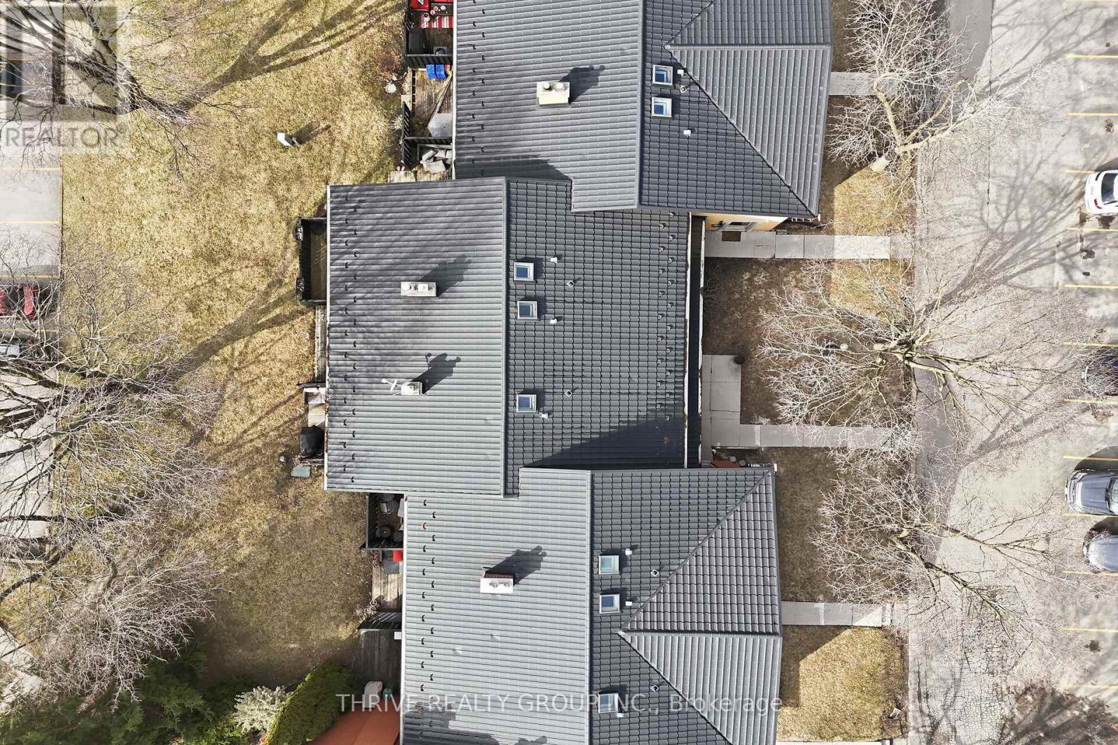 12 GUILDWOOD WALK Property Photo