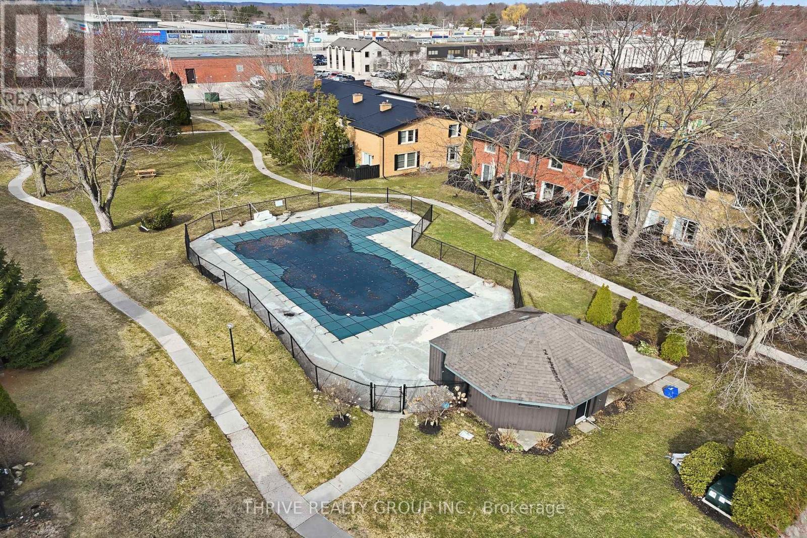 12 GUILDWOOD WALK - 31