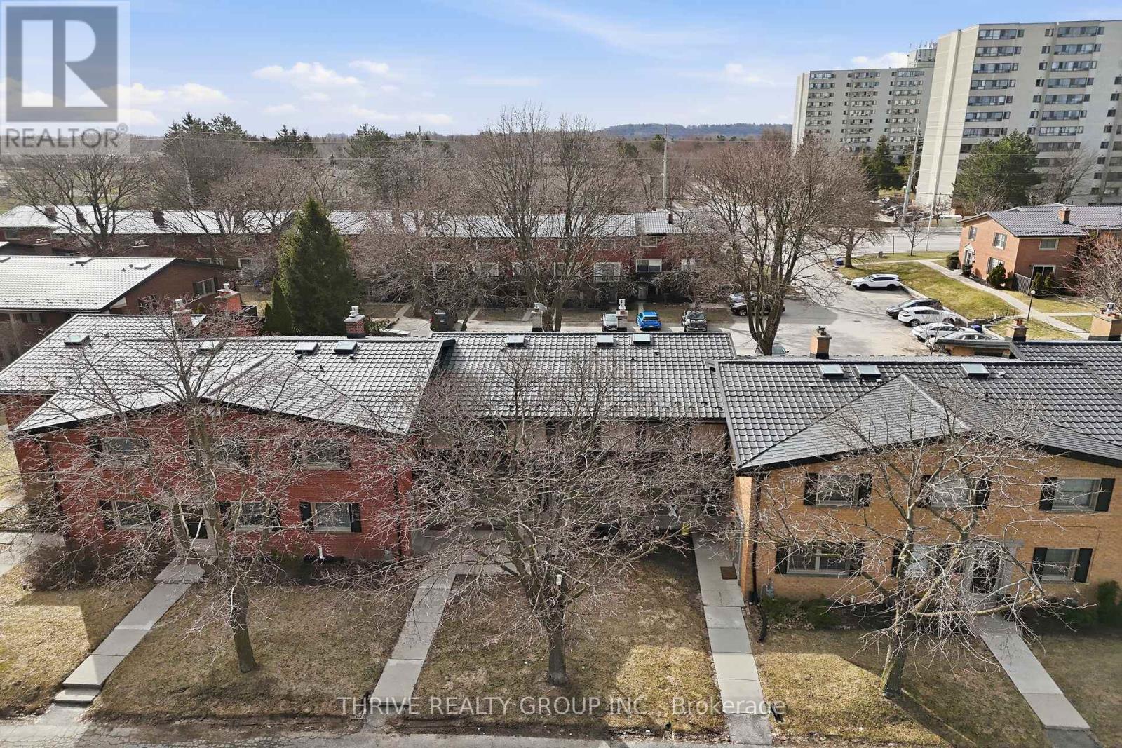 12 GUILDWOOD WALK Property Photo