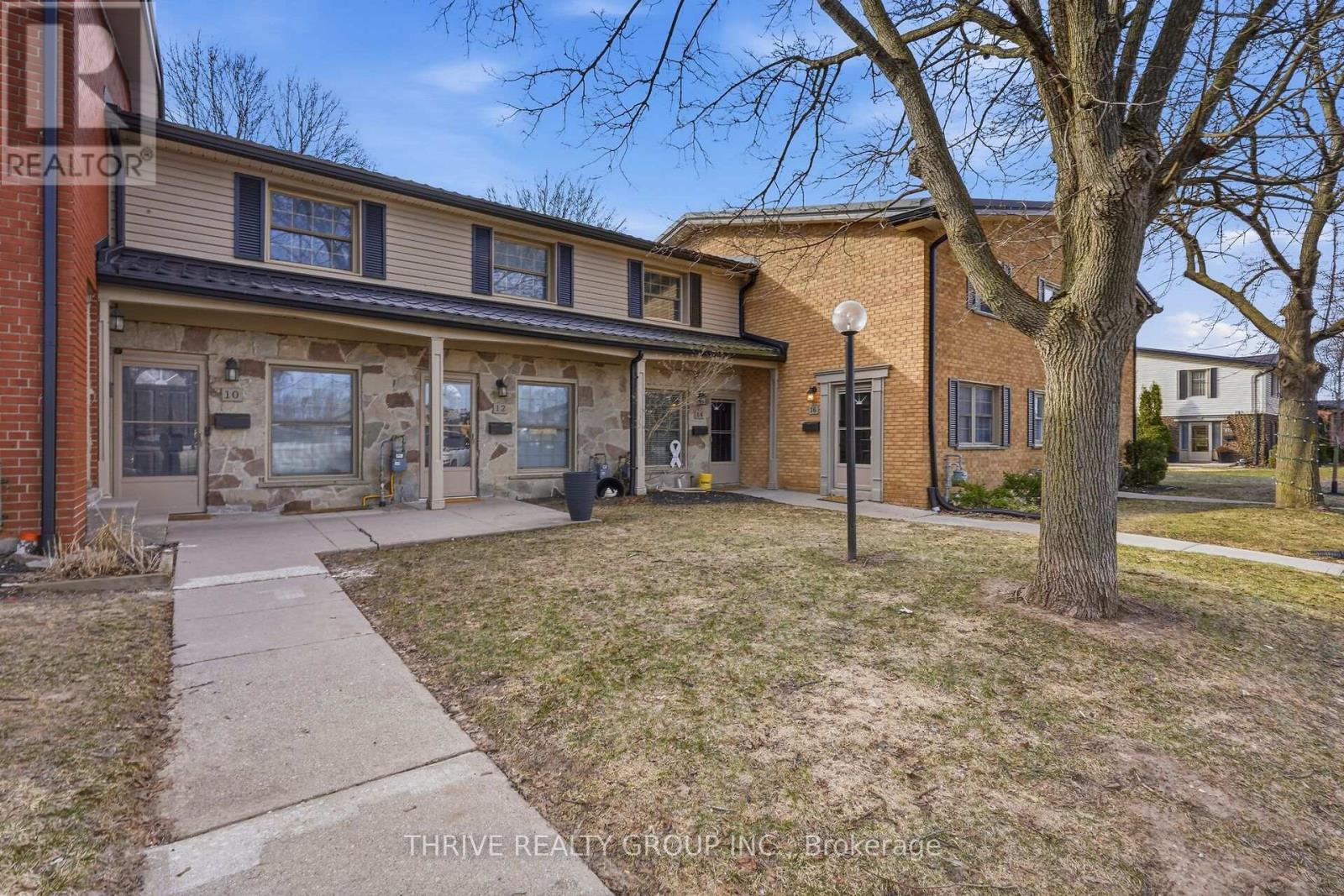 12 GUILDWOOD WALK Property Photo