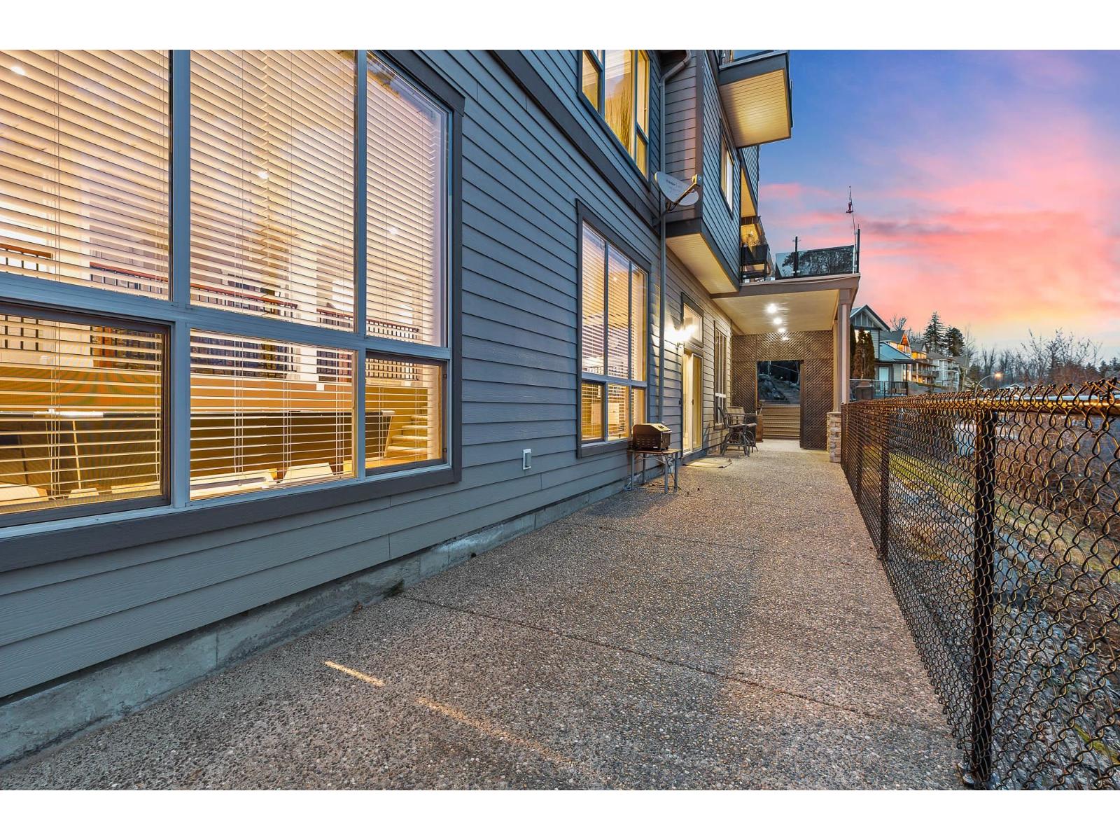 36388 CARRINGTON Lane - photo 2